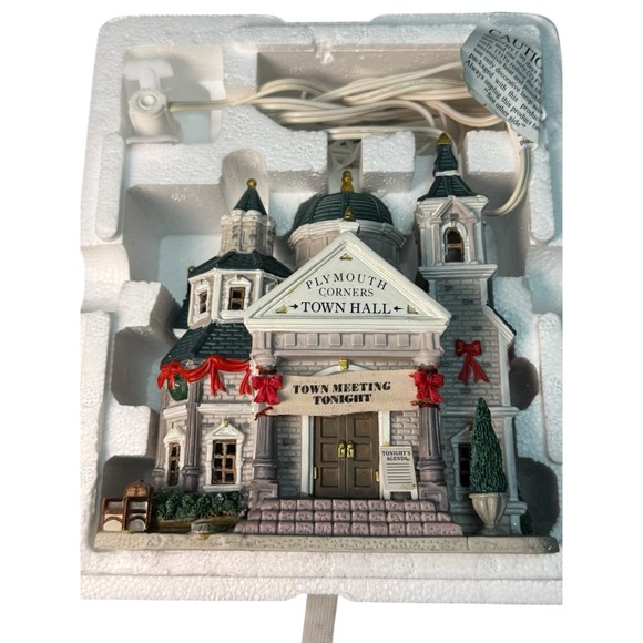 Lemax 2006 Plymouth Corners Town Hall W/Box  Retired - Picture 9 of 16